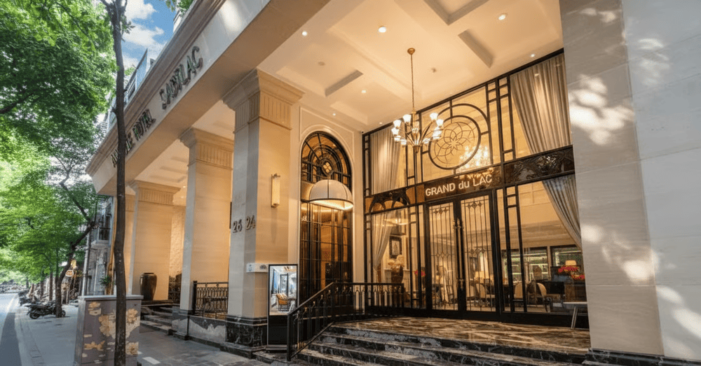 Cho thuê khách sạn 30 phòng kết hợp biệt thự Hoàn Kiếm – 620m² – Mặt tiền 22m
