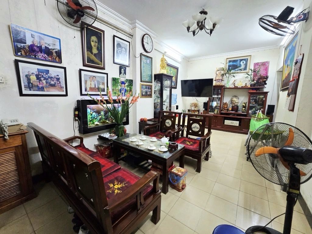 H.I.Ế.M b.á.n nhà Chợ Quang 50m2 Ở Luôn Hàng Xóm Themanol  Ngõ THOÁNG SÁNG chỉ 8.9 tỷ