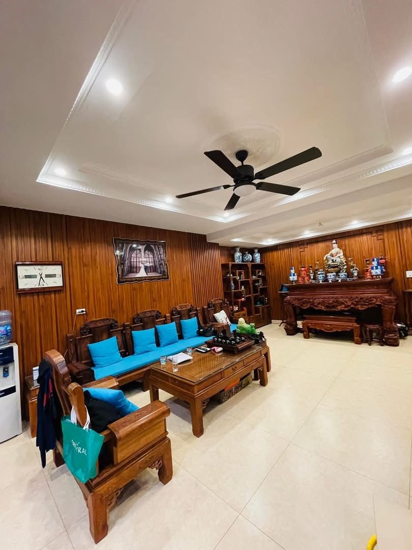 Kim Giang -ĐẠI KIM 66m2 với diện tích rộng nhà dân xây sổ đỏ-không quy hoạch full nội thất ở ngay ngõ rộng giá giật mình