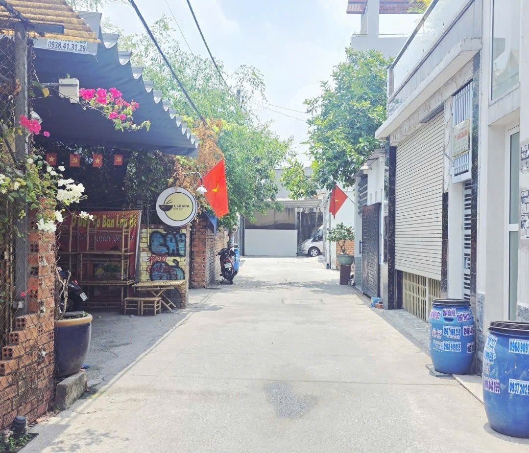 Bán đất 94.7m² có sẵn 77m² thổ cư ngang 5m giá 4.6 tỷ tại Phường Dĩ An