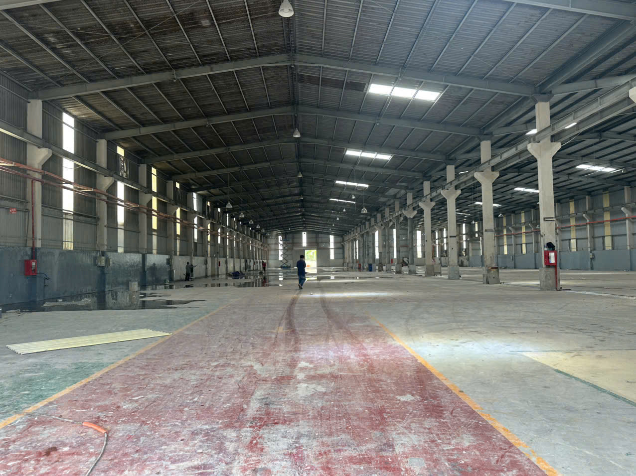 CHO THUÊ HOẶC BÁN NHÀ XƯỞNG TRONG KHU CÔNG NGHIỆP – BÌNH DƯƠNG 
Vị trí đẹp – Pháp lý rõ ràng – Hạ tầng hoàn chỉnh – Giá tốt.