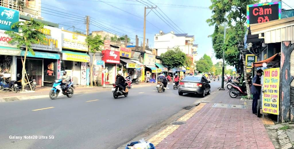 3.05 tỷ : DIỆN TÍCH : 108 M2 _ NGANG 6,4M LÝ THƯỜNG KIỆT DỈ AN .
