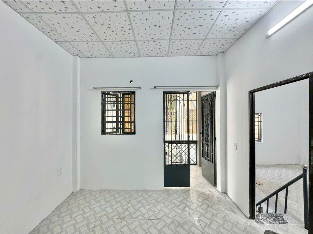 NHÀ DĨ AN SỔ RIÊNG MÀ GIÁ SỔ CHUNG - 44M2 2 TẦNG - KO QUY HOẠCH KO LỘ GIỚI - 2,1 TỶ