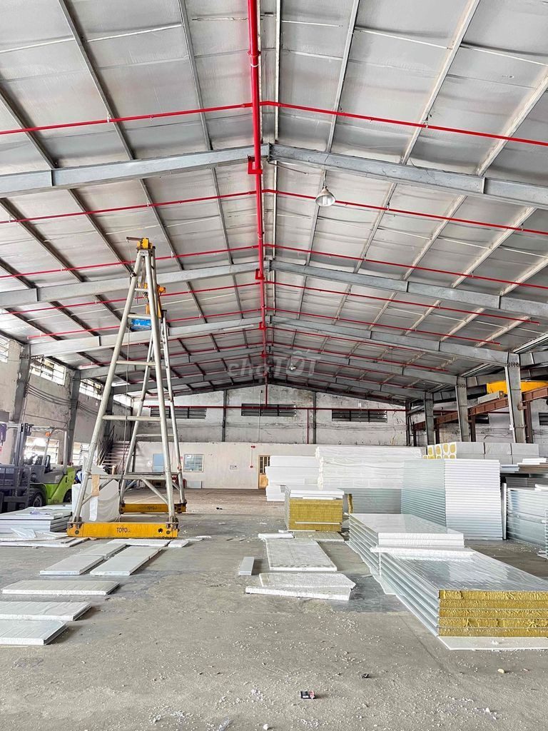 CHO THUÊ XƯỞNG 1900m2 PCCC TỰ ĐỘNG THẨM DUYỆT , GIÁ 180tr TẠI DĨ AN