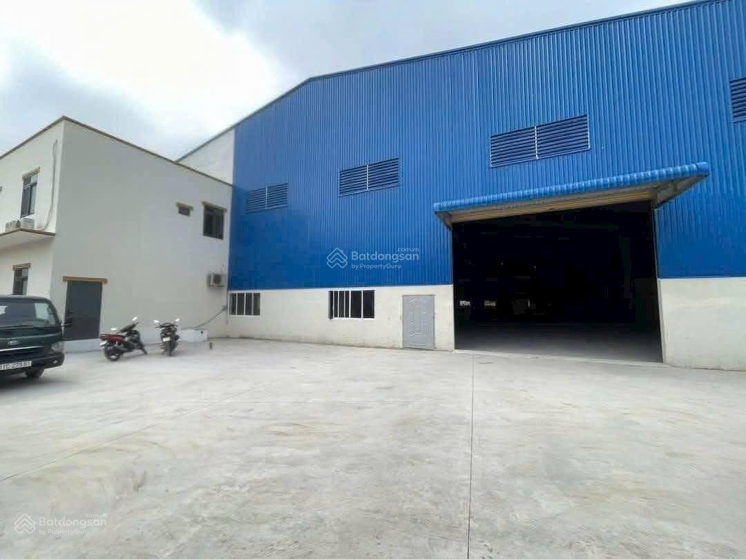 90 nghìn/m² $$ Cho thuê kho xưởng 10.000m2 Dĩ An (có cho thuê lẻ)