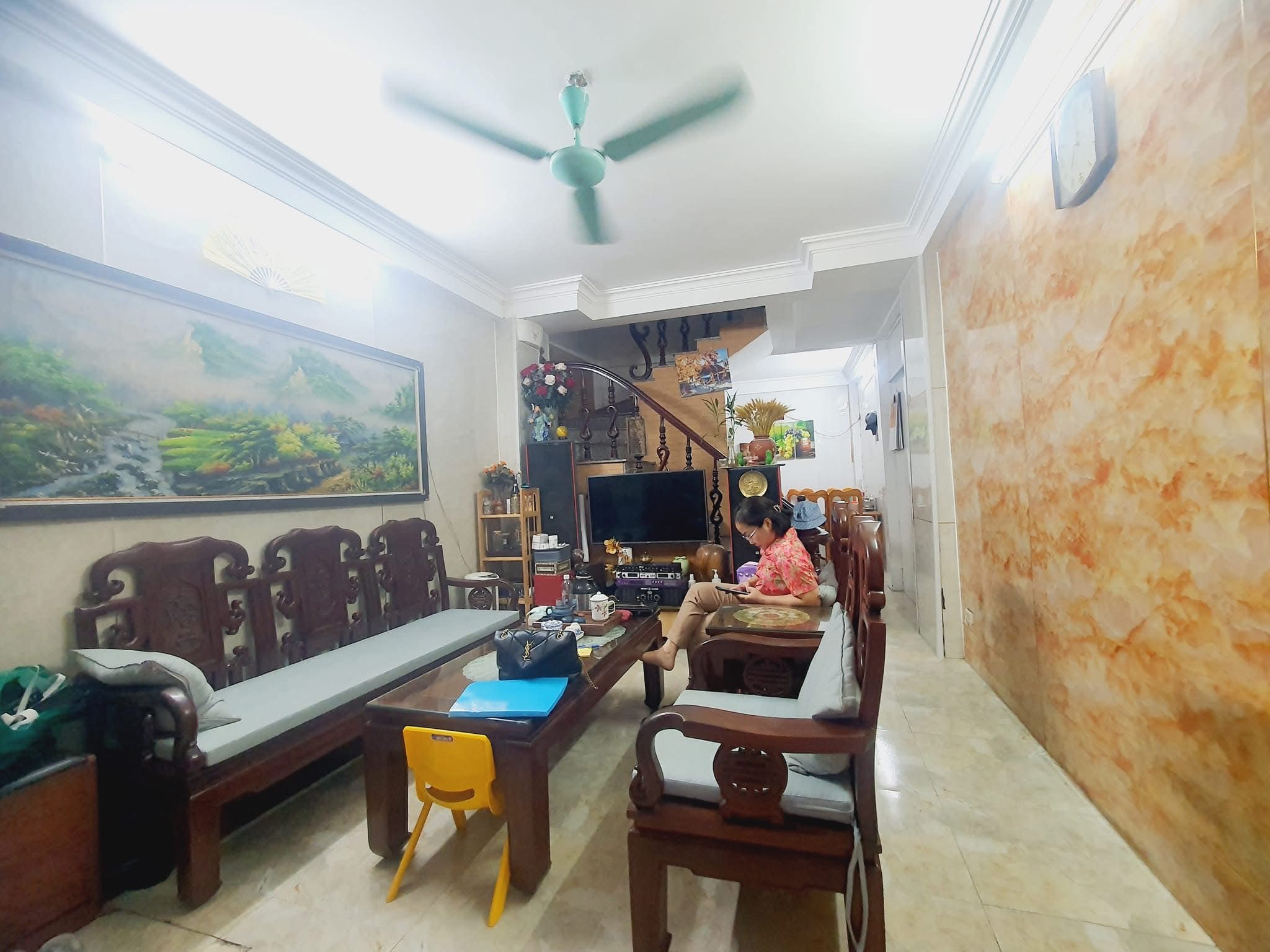 HOÀNG ĐẠO THÀNH -KIM GIANG 57m2 nhà rộng bao la dân xây ở luôn vài bước Ra Ô Tô tránh 8.65 tỷ