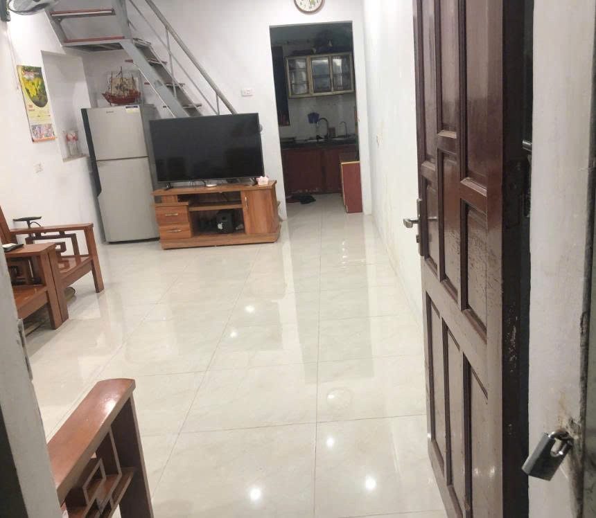 CHÍNH CHỦ CHO THUÊ NHÀ TẬP THỂ 2 TẦNG TẠI NHÀ 20 NGÕ 364 GIẢI PHÓNG - ĐỊNH CÔNG - HÀ NỘI.