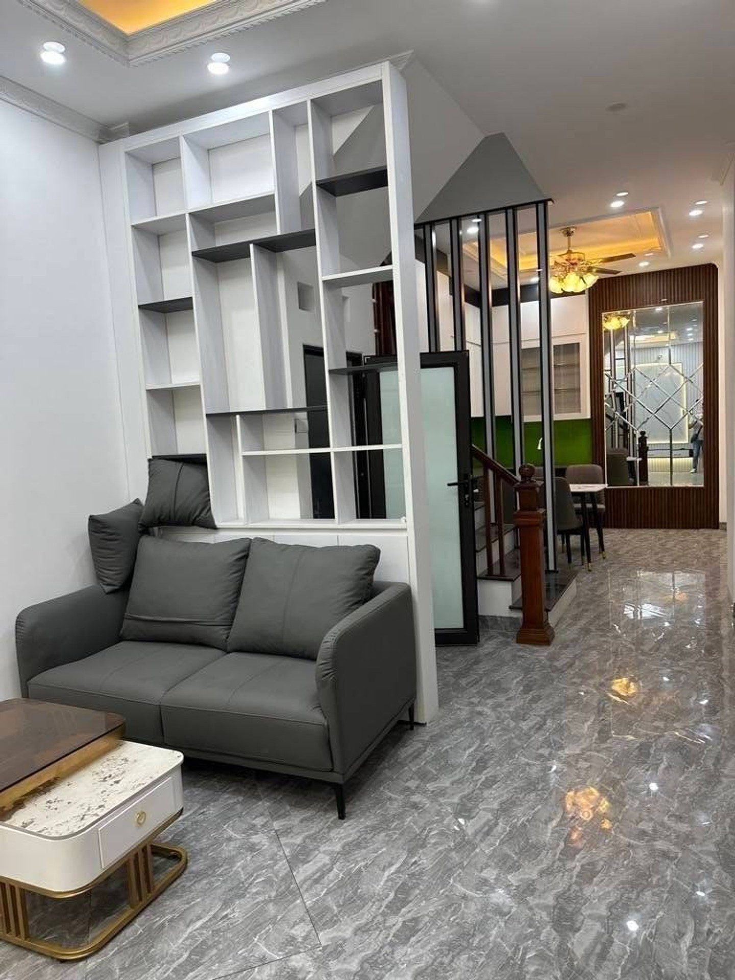 Bán nhà Linh Đàm– Giá 9.6 tỷ – DT 46m² x 4 tầng - MT 8m – ngõ thông ô tô, full nội thất, ở ngay