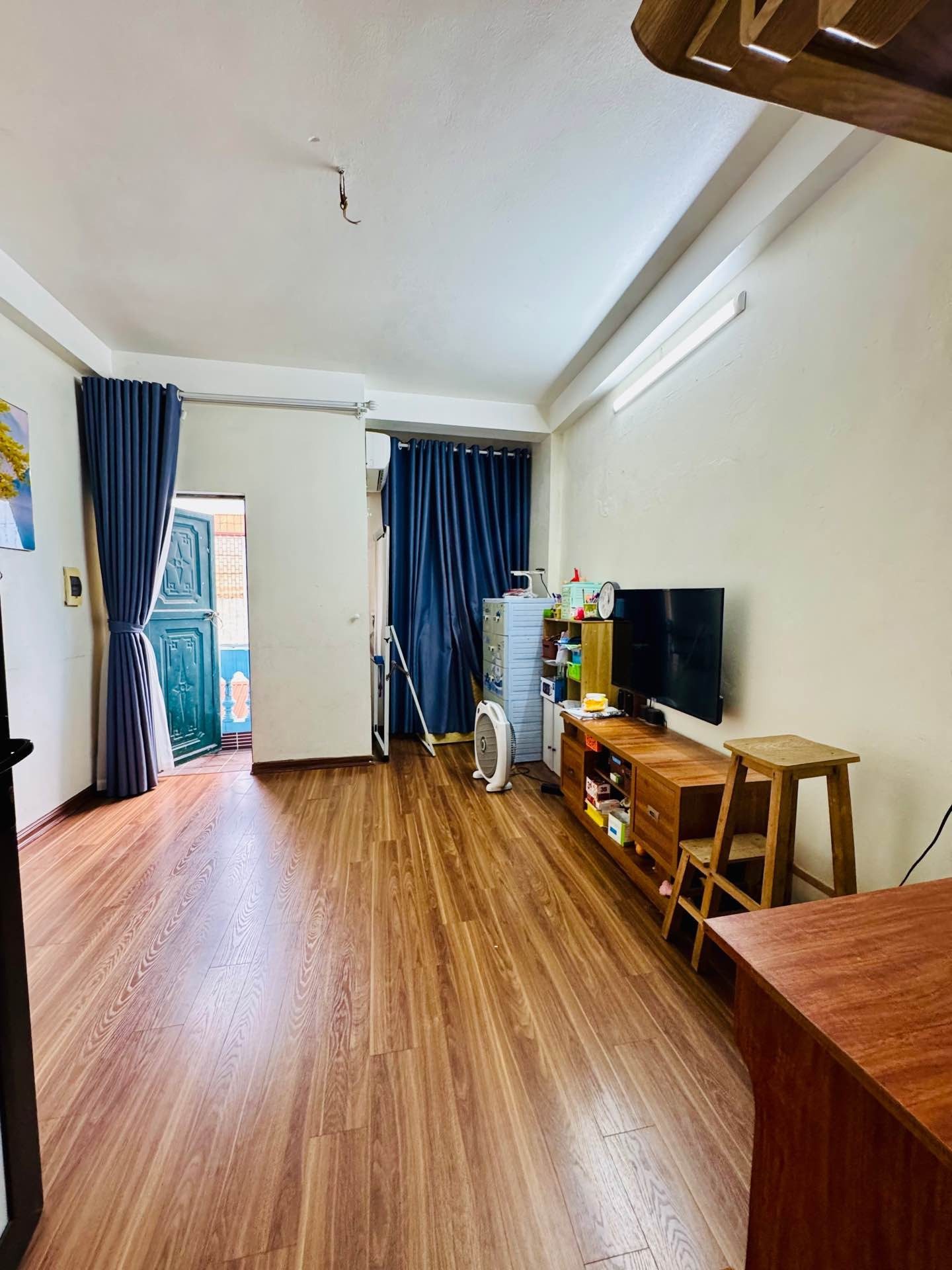 Bán nhà Đại Từ – Giá 8.05 tỷ – DT 33m² x 5 tầng – nhà đẹp, ngõ rộng, gần hồ Linh Đàm