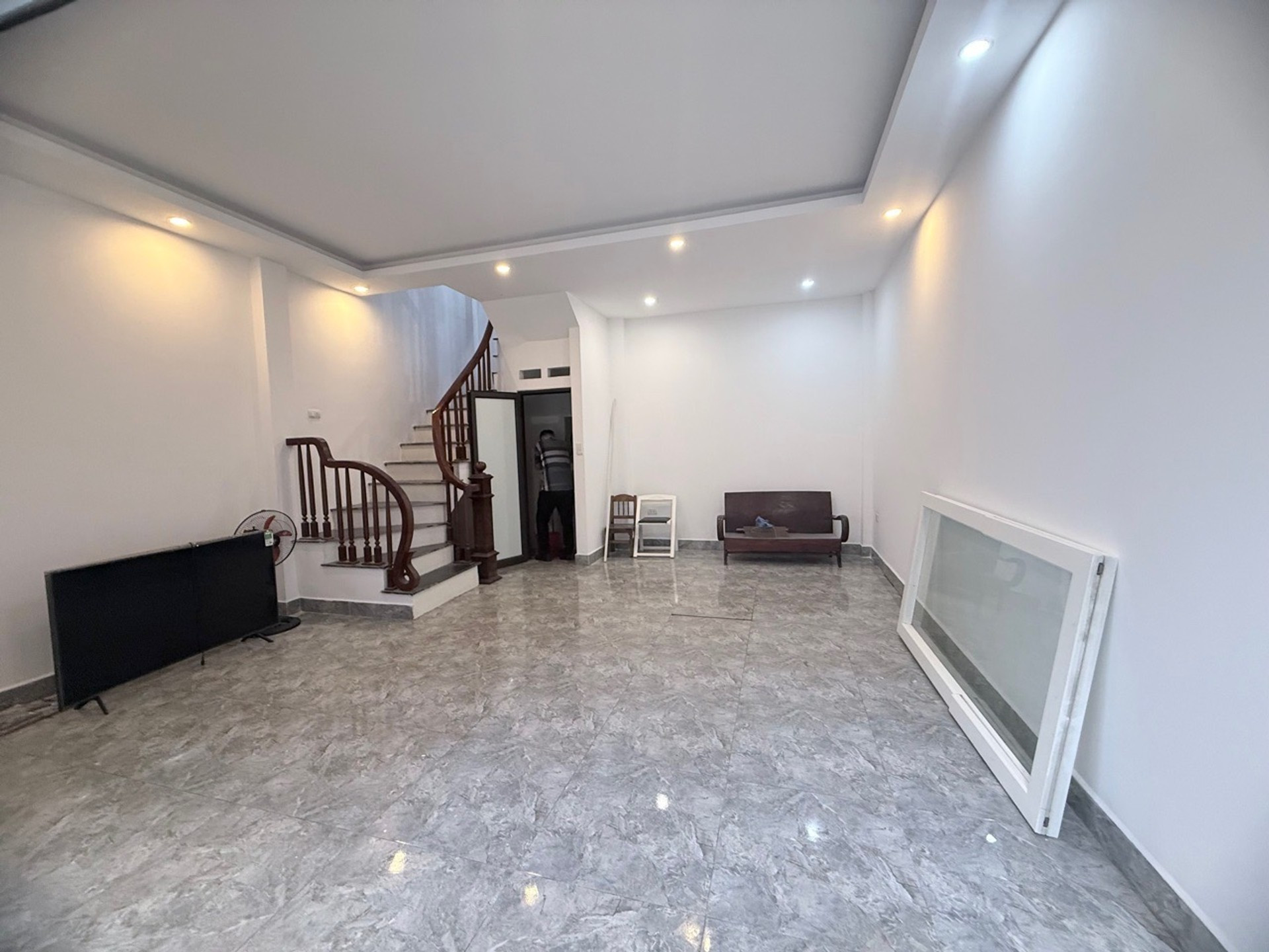 Bán nhà Kim Giang – Giá 9.3 tỷ – DT 30m² x 5 tầng – MT 5m – Ô tô ngủ trong nhà, Ngõ thông, Không quy hoạch