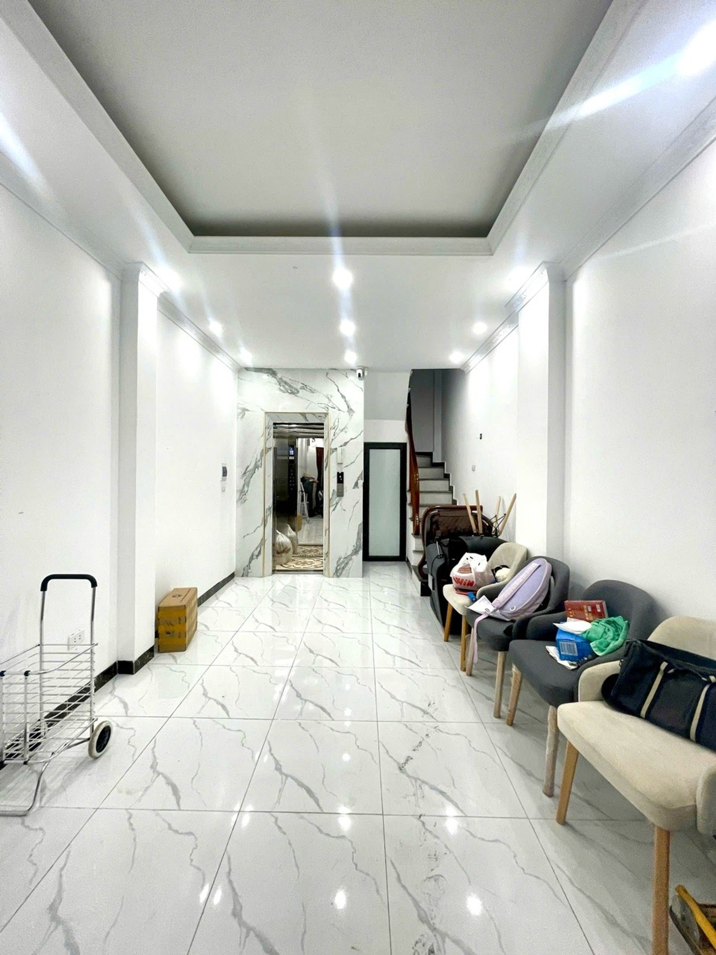 Bán nhà Đại Từ – Giá 9.5 tỷ – DT 35m² x 6 tầng Thang máy, Phân lô, Đi bộ ra Hồ Linh Đàm