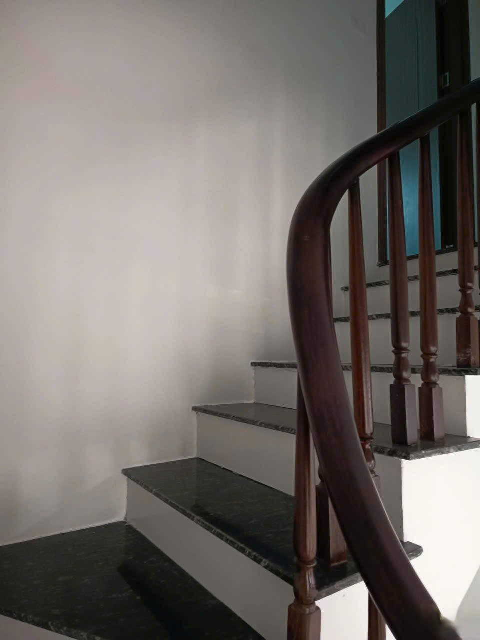 Cho Thuê Nhà Ngõ 68 Định Công Thượng - Hoàng Mai 40M² 5 Tầng 7 Ngủ - Nội Thất CB - 1 Nhà Ra Phố - Giá Thuê 18tr