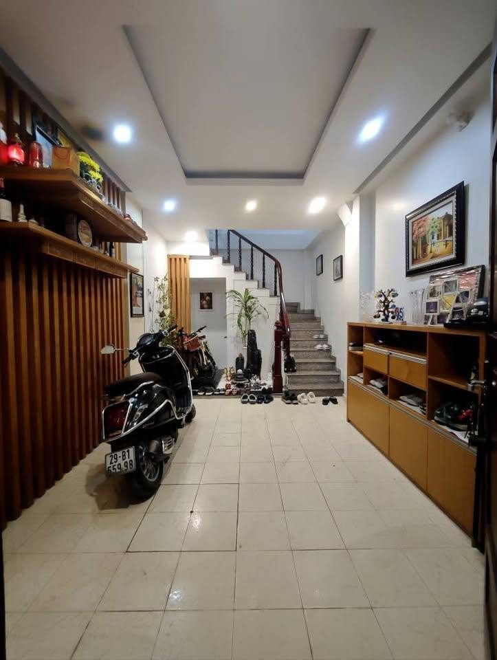 Cho thuê Nhà riêng Tôn Thất Tùng 20M² 6 Tầng 4 Ngủ - Nội Thất CB - Ô Tô Đỗ Cửa - Giá Thuê 13tr