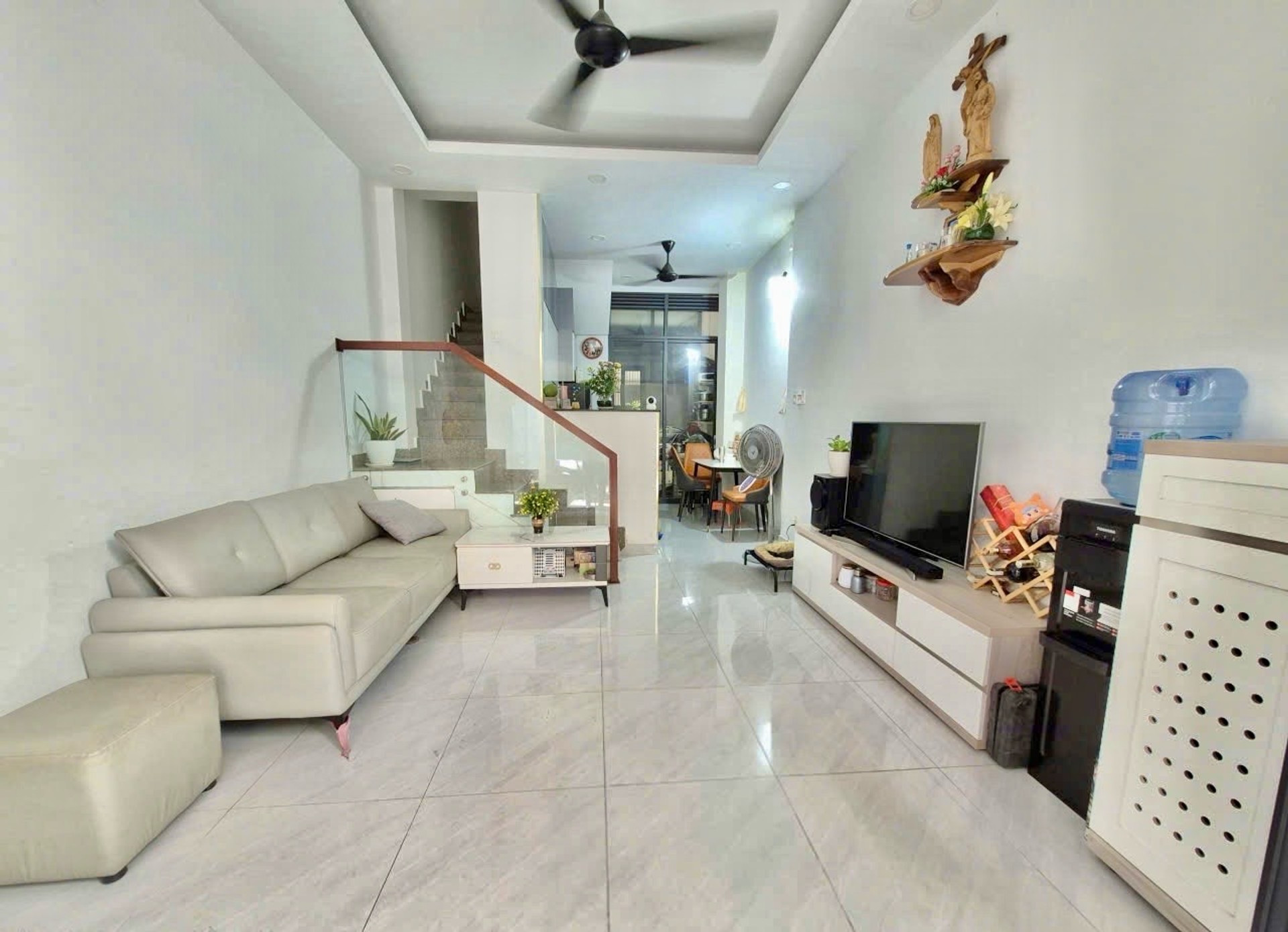 6.8 TỶ _ THỐNG NHẤT _ ĐÔNG HÒA _ 105M2 _ 3 TẦNG _ TẶNG FULL NỘI THẤT