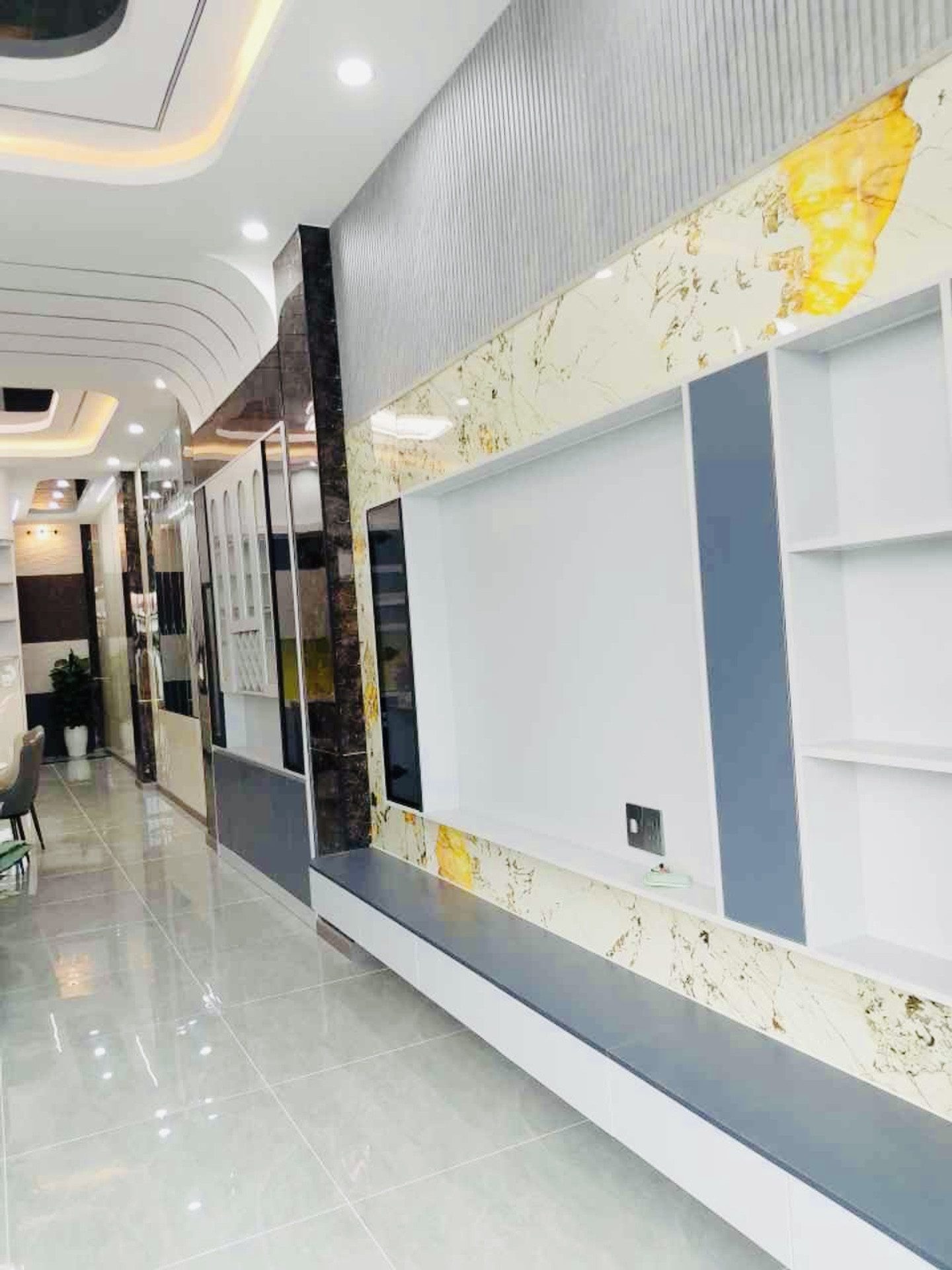 6.9 TỶ _ NHÀ 3 TẦNG MỚI 110M² _ NGAY SÂN VẬN ĐỘNG _ ĐÔNG HÒA – FULL NỘI THẤT CAO CẤP 🔥