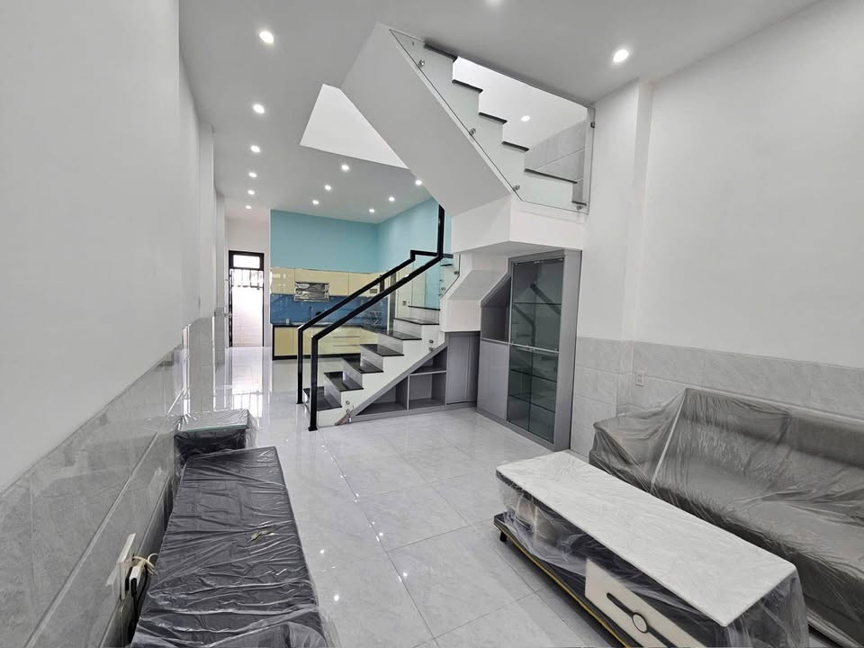nhà mới giọn vô ở liền tại phường Đông Hưng Thuận Q12 HCM, 60m2(4x15m) SHR, giá chỉ 2T430TR Hỗ trợ Bank
