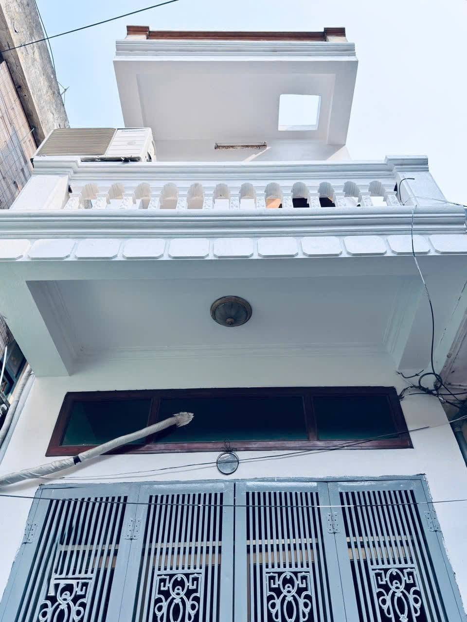 nhà 3 tầng ngay trung tâm phường từ sơn,