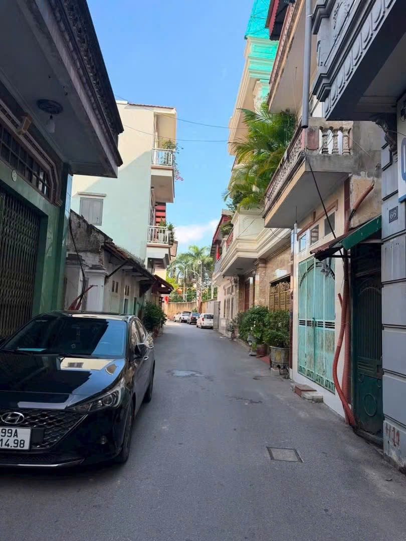 💥- CHỦ KHÔNG DÙNG ĐẾN. CHUYỂN NHƯỢNG NGAY

👉1 NGÔI NHÀ PHỐ 2 TẦNG 
🚘ĐƯỜNG 2 OTO TRÁNH NHAU

👉TẠI KHU TRANG HẠ- ĐỒNG NGUYÊN - TỪ SƠN  GẦN CỘT ĐỒNG HỒ