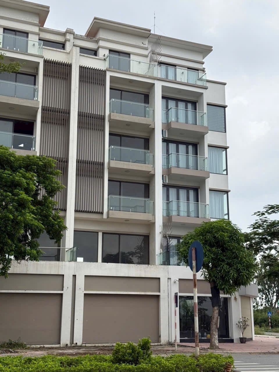 SHOPHOUSE VƯỜN SEN TỪ SƠN 
💘 1 lô áp góc siêu đẹp