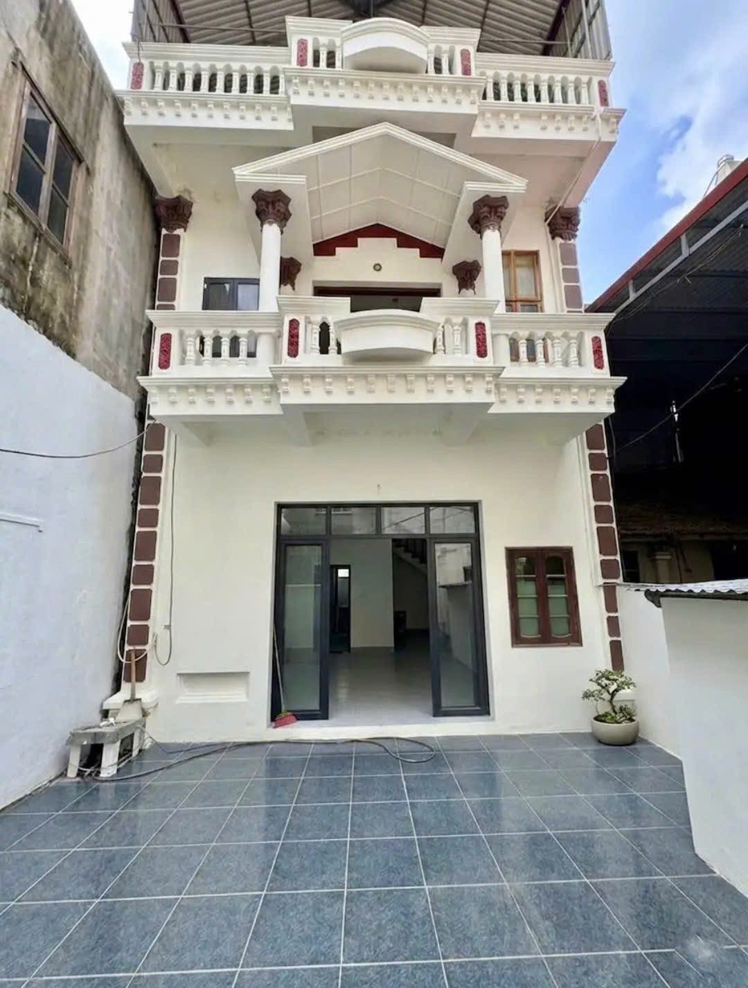 Bán nhà 3 tầng Đồng Kỵ Từ Sơn vị trí đẹp cách đường 2 ô tô tránh chỉ 20m