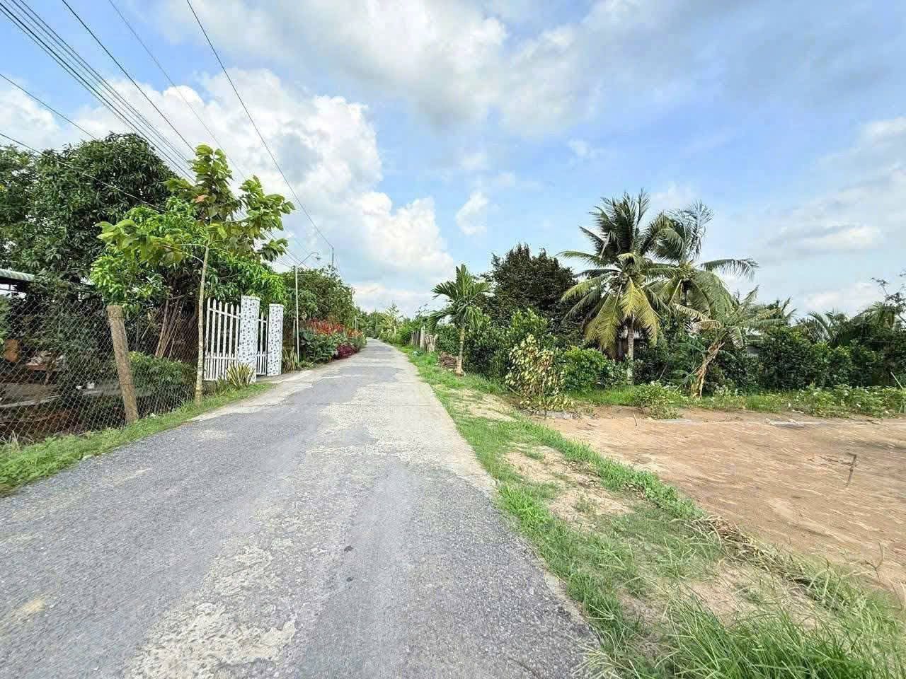Bán đất 174m² có sẵn 137,9m² thổ cư ngang 5m giá 520 triệu tại Phường Đông Thành