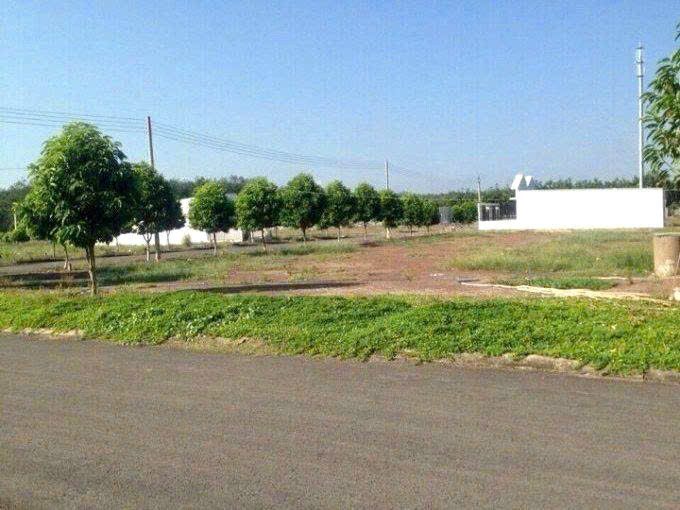 Bán đất 303.1m² có sẵn 100m² thổ cư ngang 5m giá 590 triệu tại Phường Đồng Xoài
