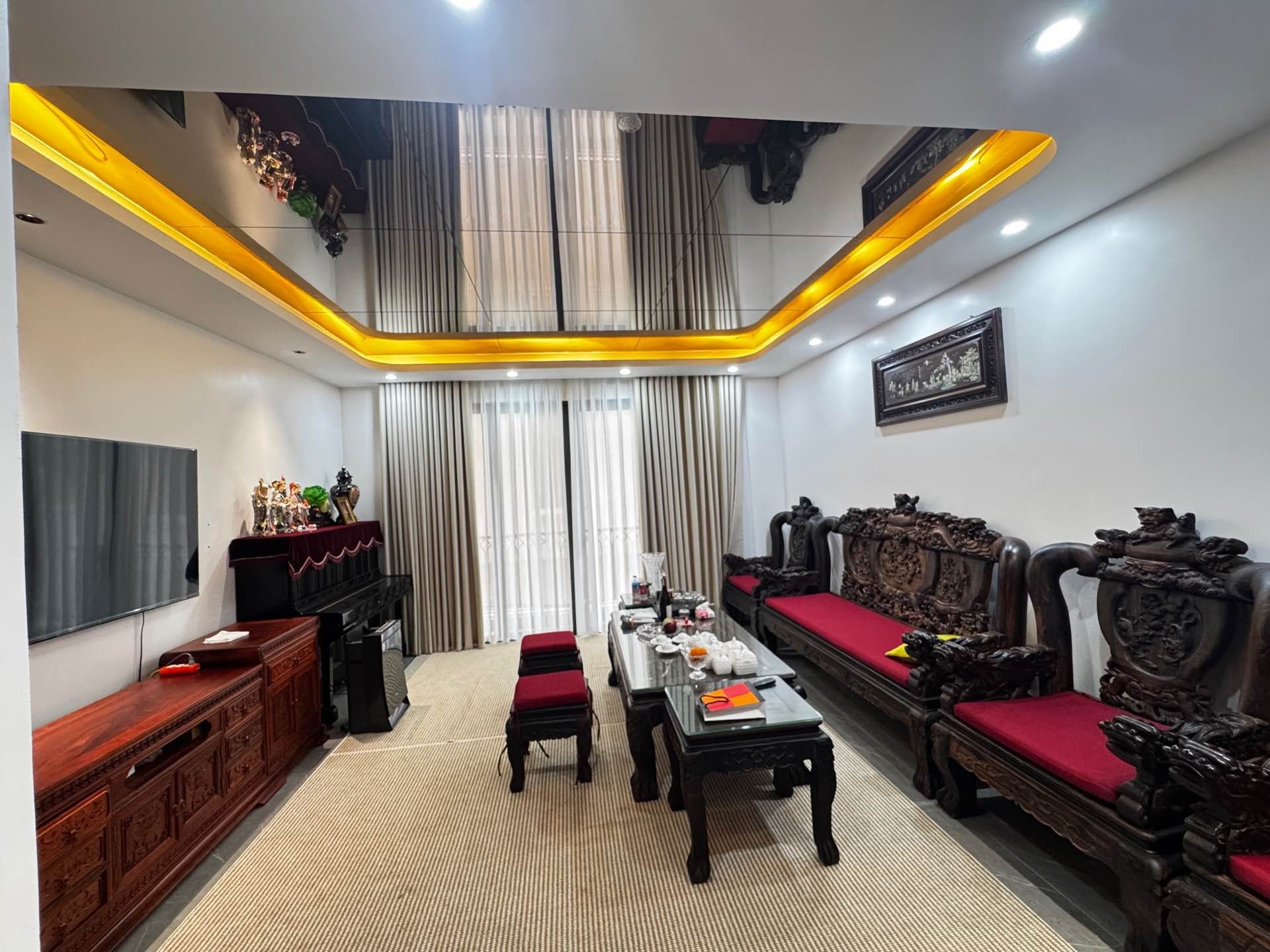 BÁN NHÀ PHỐ NGUYỄN VĂN CỪ - LONG BIÊN - MẶT NGÕ Ô TÔ TRÁNH - 8 TẦNG THANG MÁY - KINH DOANH ĐỈNH