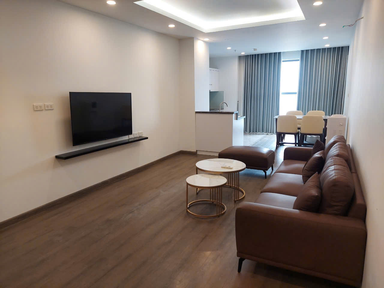 Bán căn hộ C7 Giảng Võ 80m2 - 3pn 2vs 10 tỷ Căn góc, full nội thất
