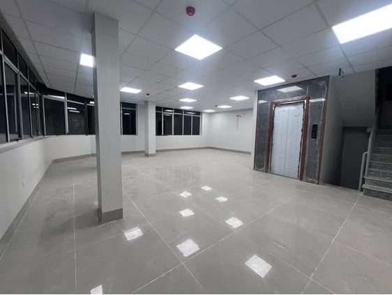 ⭐️Chính chủ cho thuê 3 tầng - Lô góc 2 mặt tiền - Hướng Tây Bắc, tại Thanh Xuân, HN, 0912666135