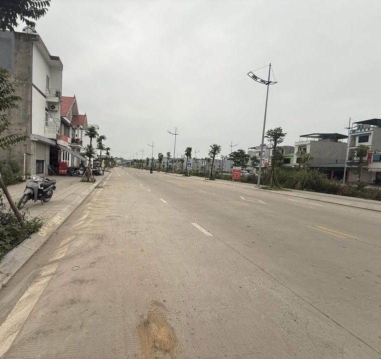 BÁN LÔ ĐẤT TRỤC ĐƯỜNG CAO HÀ K67,CAO XANH,KINH DOANH ĐÔNG ĐÚC