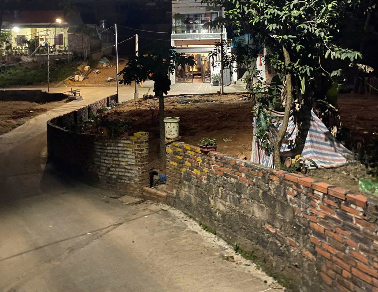 BÁN 200M2 ĐẤT KHU 5 HÀ KHẨU,HẠ LONG