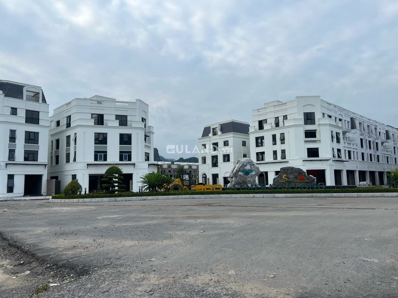 BÁN NHÀ LIỀN KỀ KHU ĐÔ THỊ LA AMERA KHE CÁ,HÀ PHONG,HẠ LONG