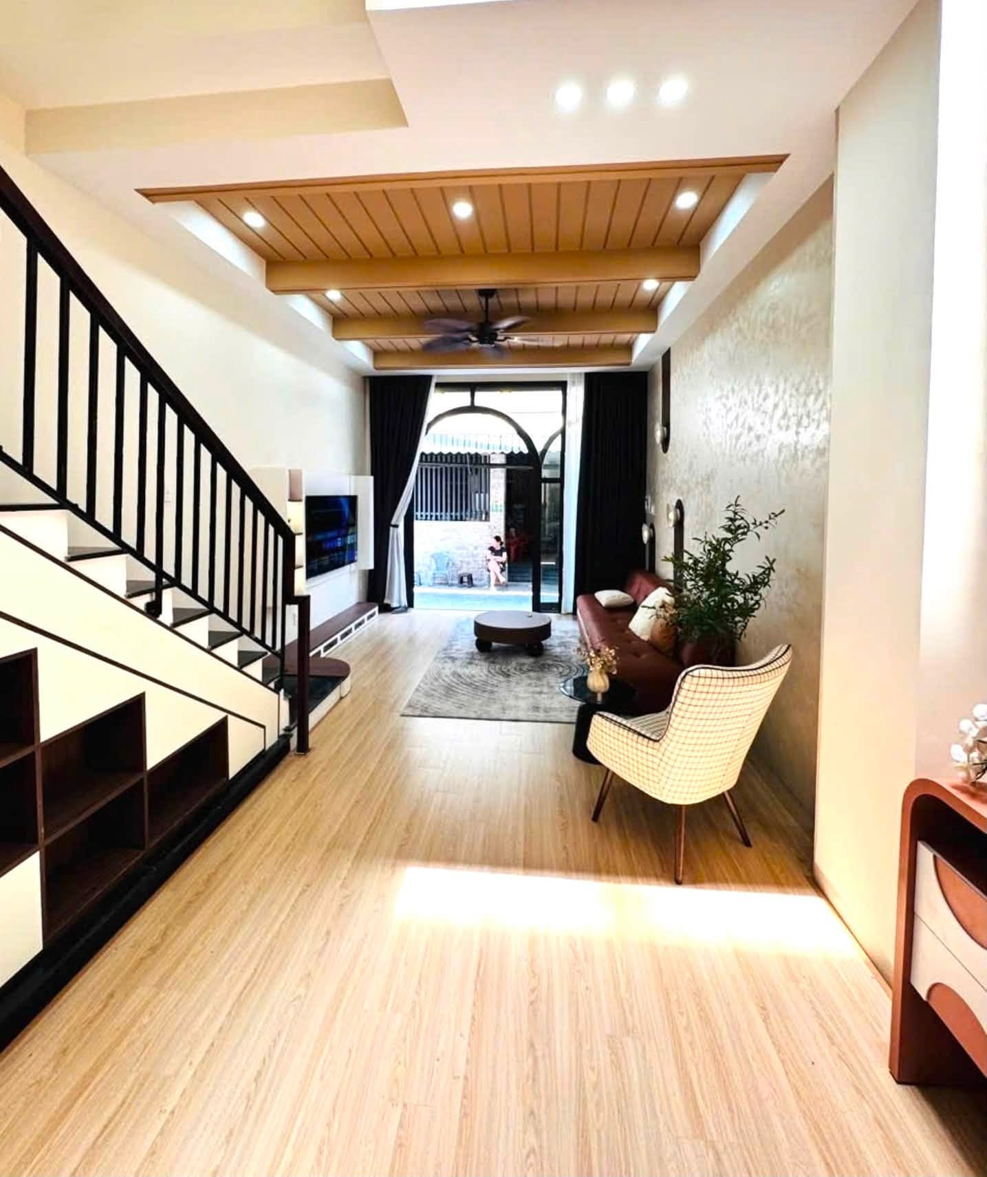 NHÀ 4 TẦNG SÁT NGUYỄN VĂN LINH – SẴN 5 PHÒNG KHÉP KÍN – PHÙ HỢP KHAI THÁC DÒNG TIỀN