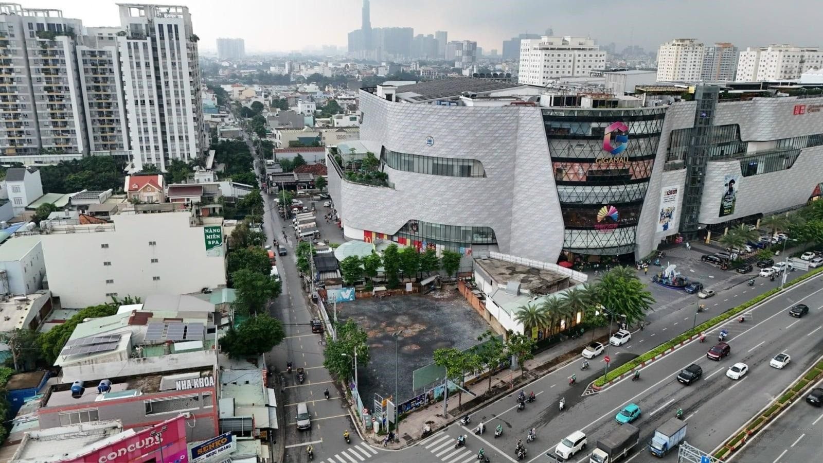 Tòa Nhà 7 Tầng Mặt Tiền đường Phạm Văn Đồng gần TTTM Gigamall Thủ Đức