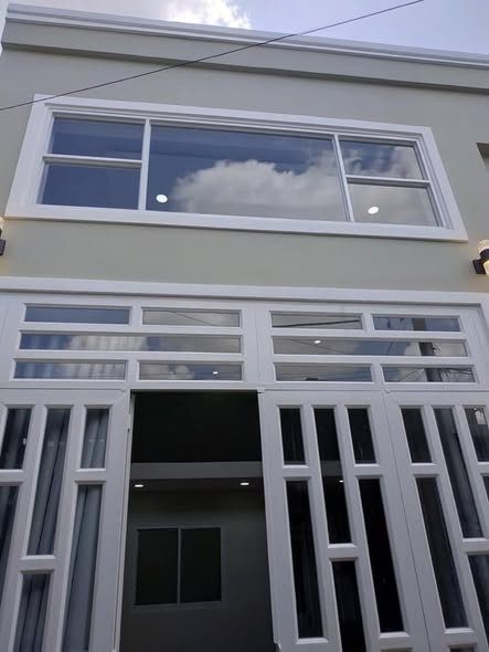 Nhà siêu mẫu cho không gian gia đình nhỏ  người, mặt tiền đường 6m giá rẻ cho ai cần. Liên Hệ nhanh