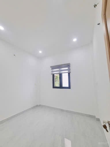 Cần bán nhà gấp ở phường Hiệp Phú, Quận 9, 40m2 gồm 2PN, 2WC