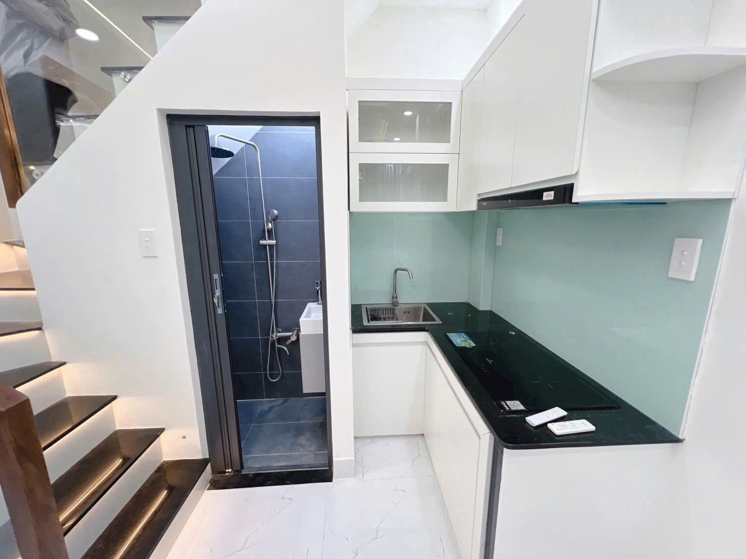 Bán Nhà Hiệp Phú Q9 Giá 1ty8 TL