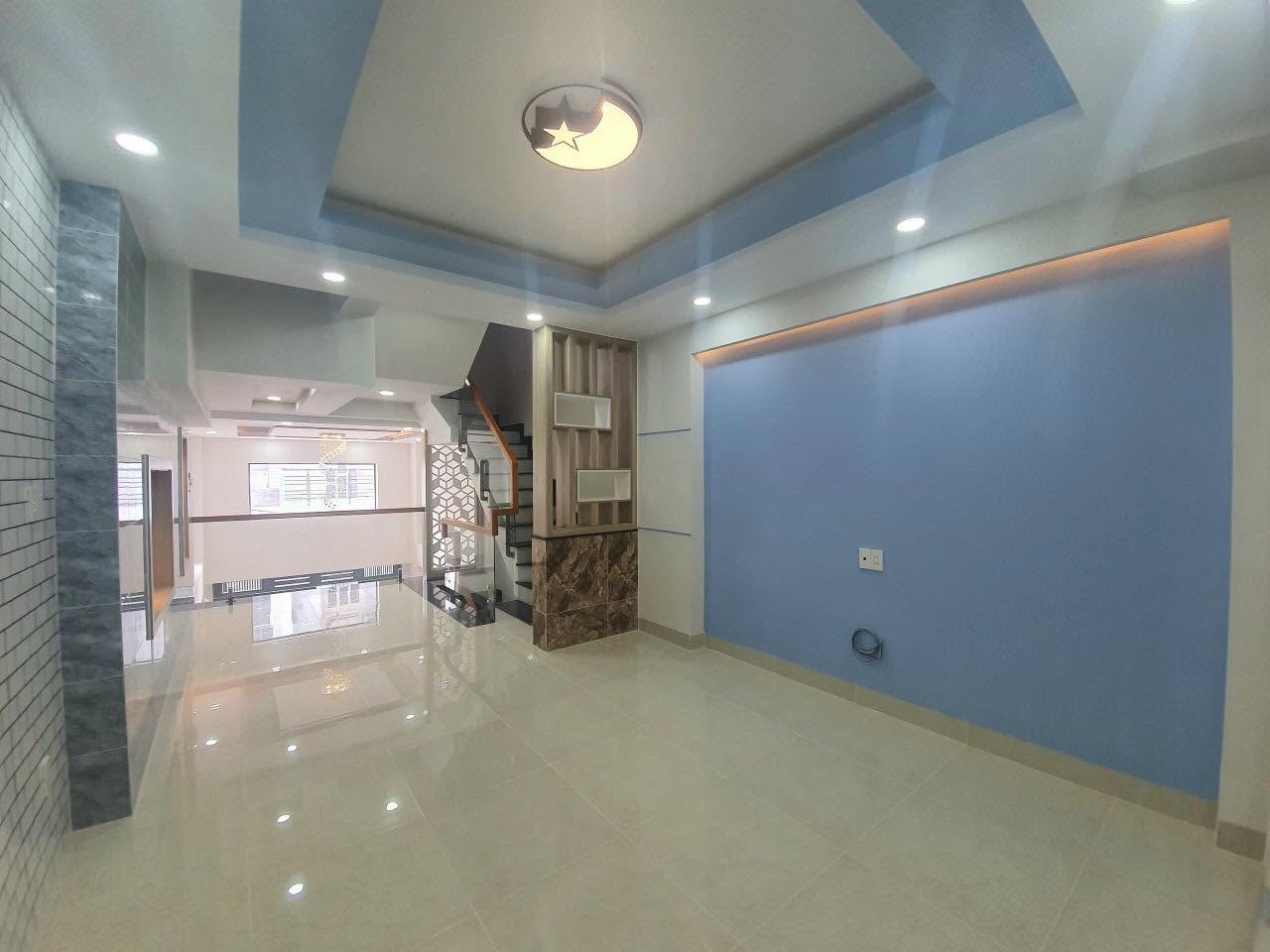 Bán nhà ngộp bank giá rẻ trung tâm Q.Tân Phú đẹp lung linh đường Tô Hiệu, P. Hiệp Tân ,Tân Phú.