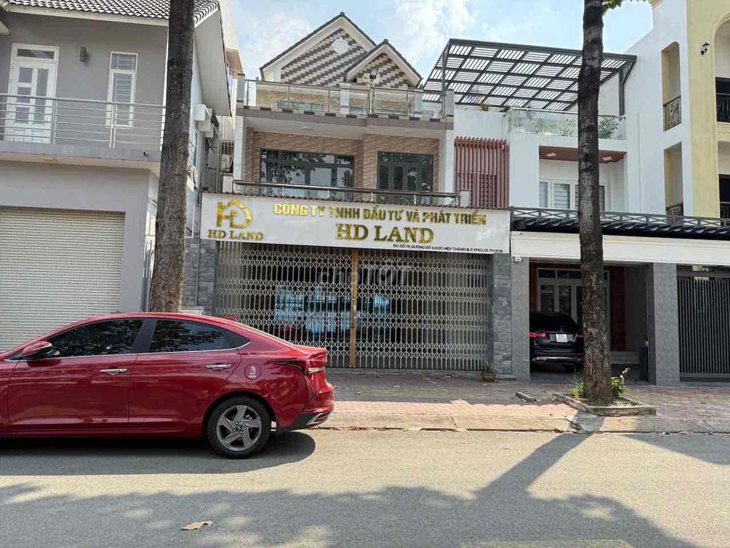 Cho thuê nhà làm văn phòng ngay vòng xoay Hiệp Thành 3 Bình Dương