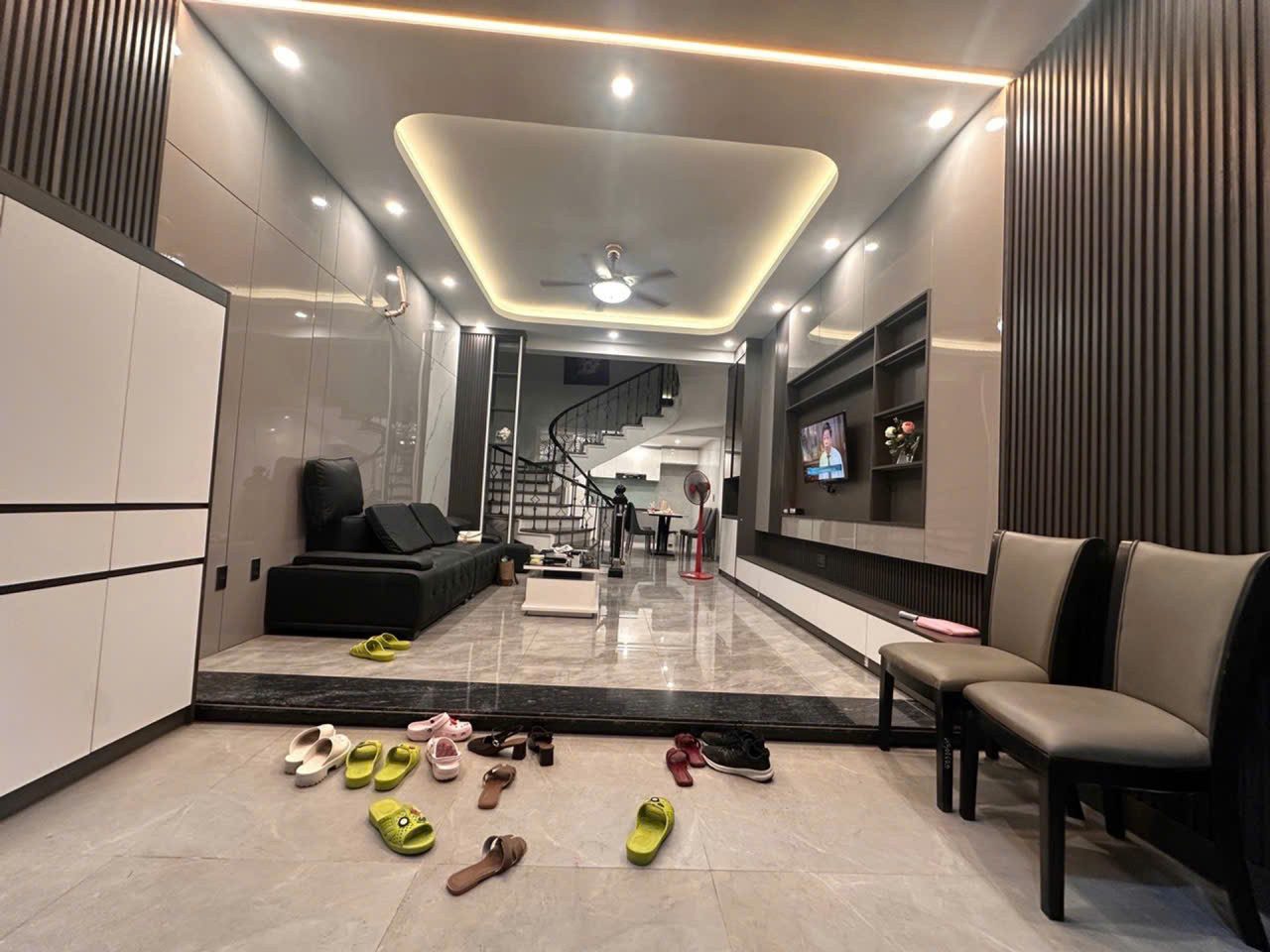 5HP54.7 🔥 3,X TỶ – NHÀ TRUNG TÂM TÔ HIỆU – TẶNG FULL NỘI THẤT 700 TRIỆU 🔥