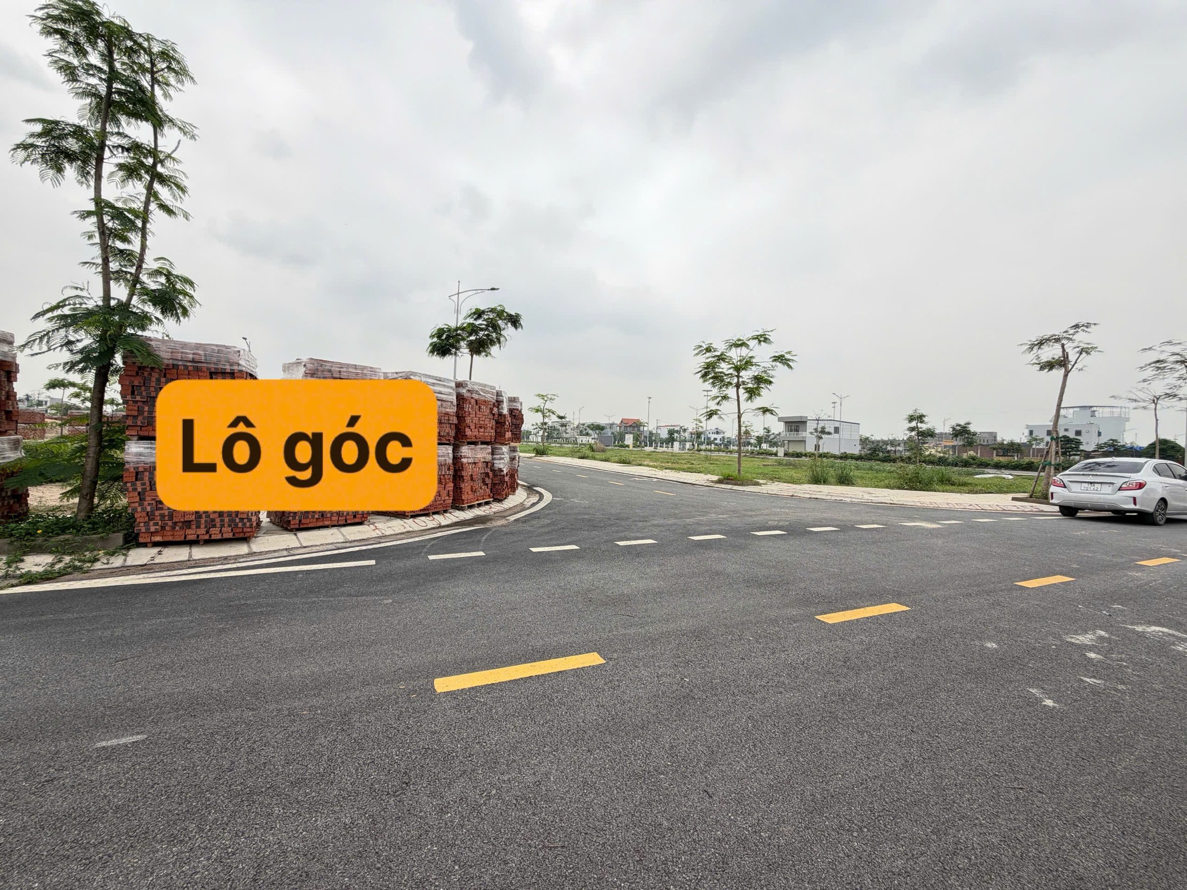 05/2026.Bán lô đấu giá 04N7 Đấu giá An Lư. 82m² full thổ cư ngang 8m. đường nhựa 13m. giá 3.89 tỷ tại Phường Hòa Bình( An Lư). liên hệ 0362558882
