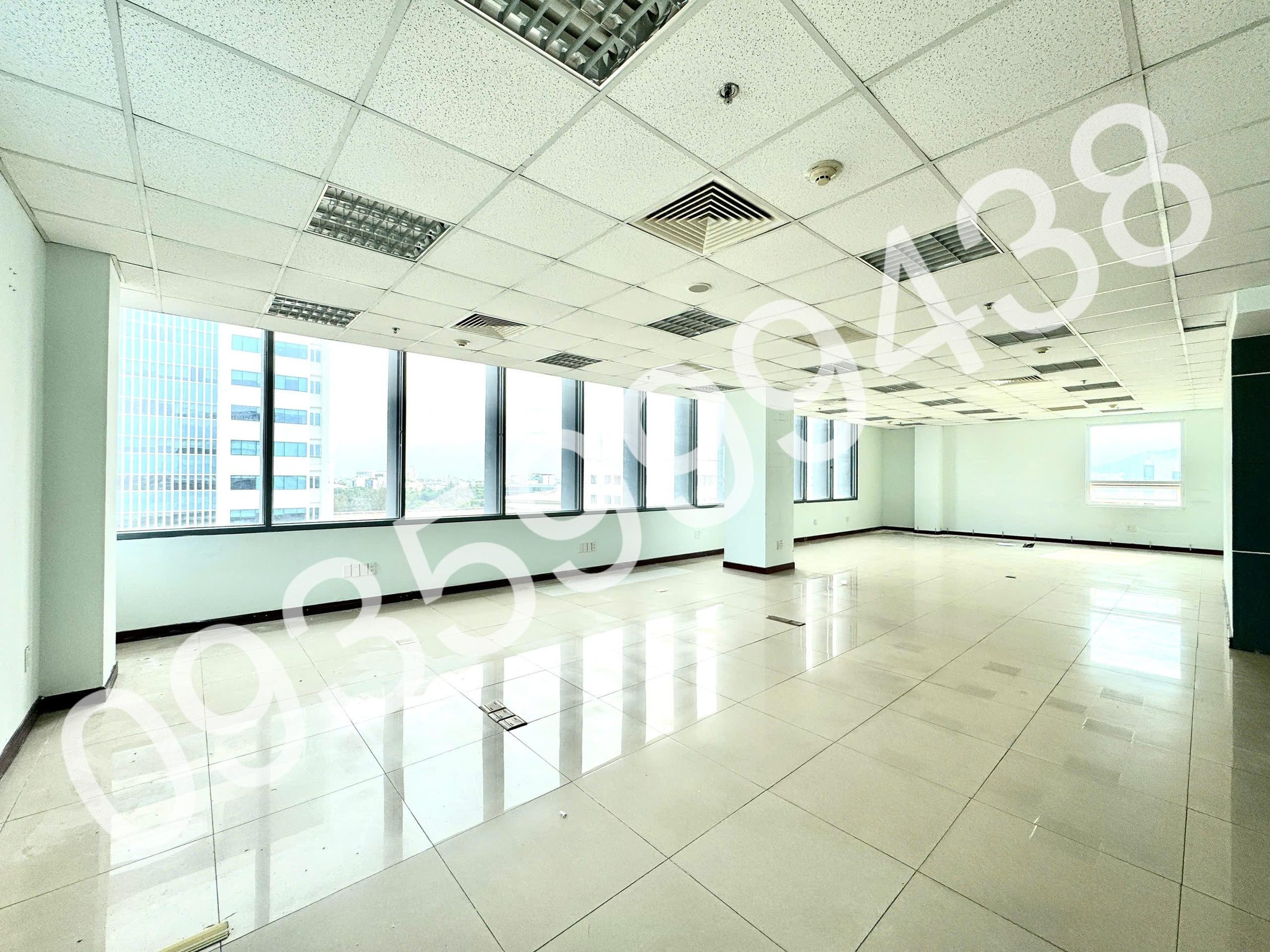 CHO THUÊ VĂN PHÒNG 77 M2 GIÁ 250.000Đ/M2, MIỄN PHÍ 19 CHỖ ĐỂ XE, LH: 0935 999 438