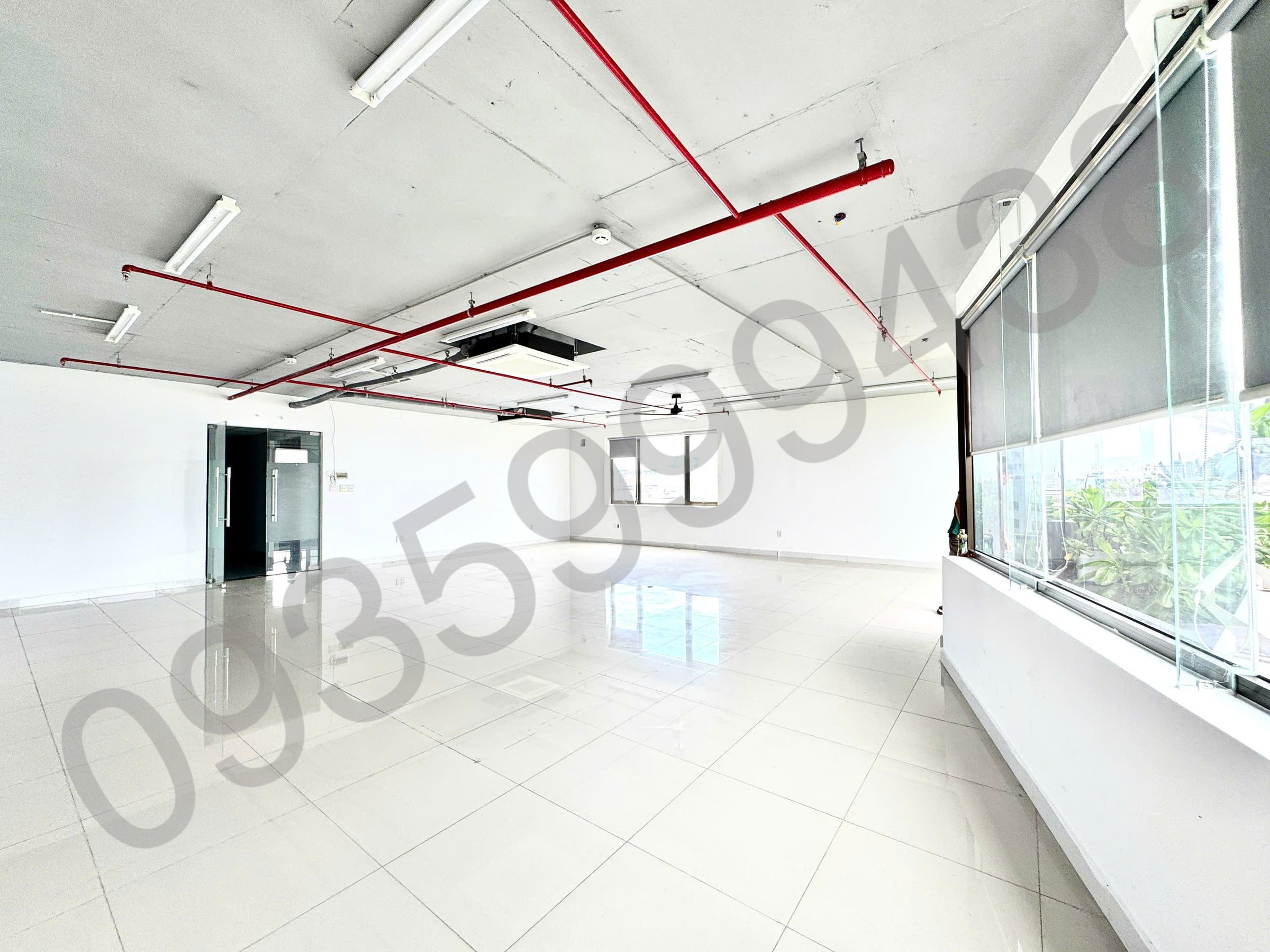 CHO THUÊ VĂN PHÒNG 100 M2 - 27 TR KHU HOÀ CƯỜNG, SÁNG, ĐẸP. LH: 0935 999 438