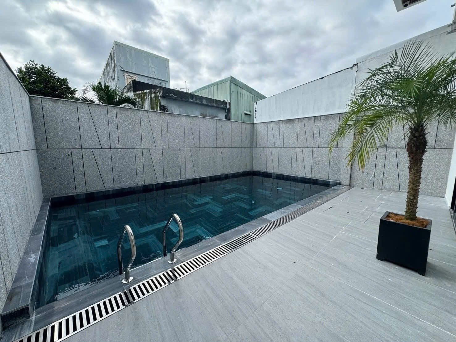 Chủ gửi bán toà CH dòng tiền 6 Tầng Có Hồ Bơi 250tr/th khu Sơn Thuỷ 3xty