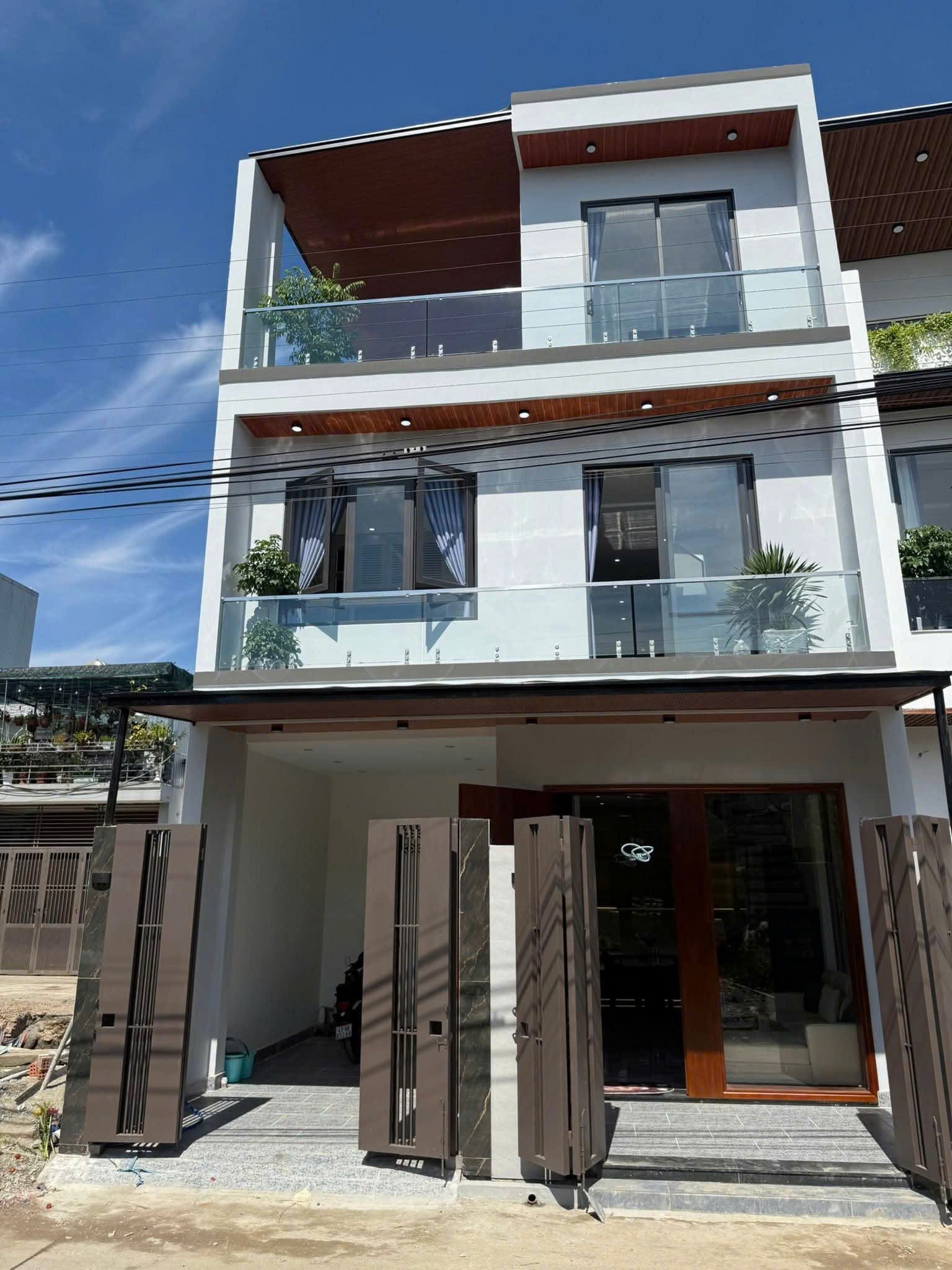 NHÀ 3 TẦNG KHE CẠN 📌📌📌LÀM VIỆC TRỰC TIẾP GIÁ TỐT !!!