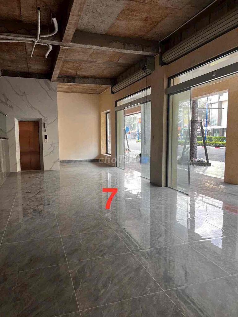 Cho thuê nhà mặt tiền đường Lý Thái Tổ, Thành phố Mới, Bình Dương - P