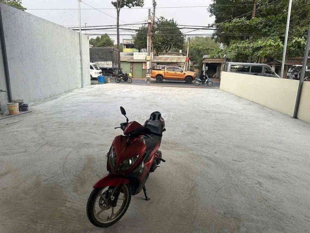 CHO THUÊ XƯỞNG GẦN THÀNH PHỐ MỚI BÌNH DƯƠNG - Diện tích xưởng 300m2, S