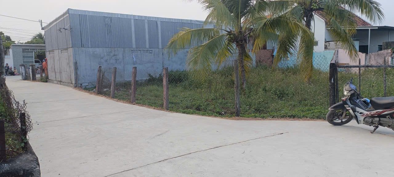 0763615365 Bán đất 100m² có sẵn 65m² thổ cư ngang 5.68m giá 550 triệu tại Phường Hòa Thắng Z506