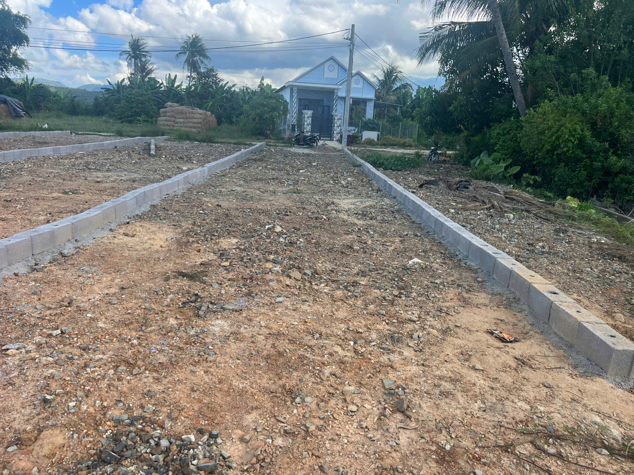 0763615365 Bán đất 140m² giá 690 triệu Phường Hòa Thắng