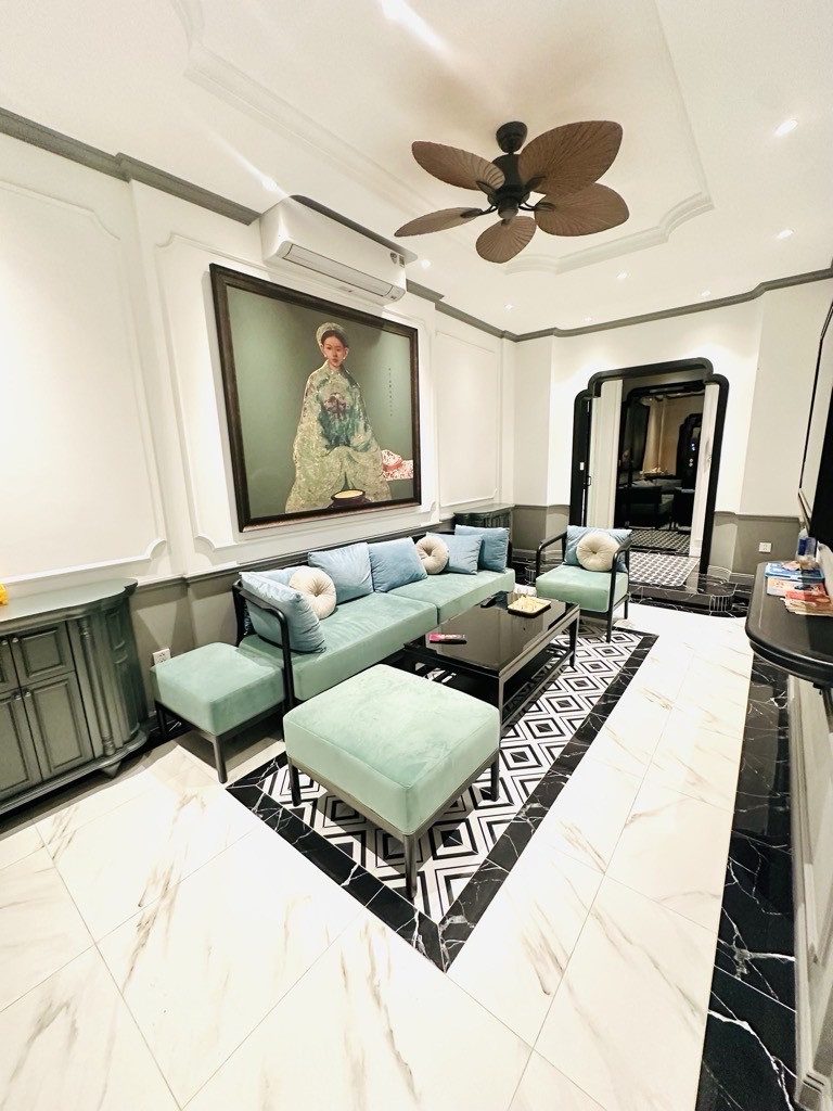 Bán nhà Thịnh Liệt - Hoàng Mai – Giá 14 tỷ – DT 55m² x 5 tầng  – thang máy, ô tô đỗ cửa, full nội thất